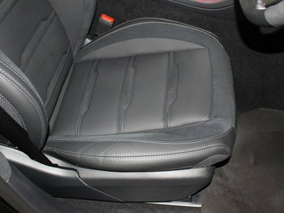 2026 Mercedes-BENZ GLE AMG — миниатюра 12
