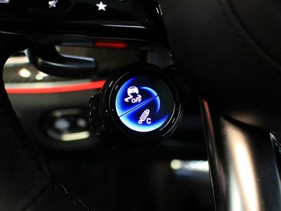 2026 Mercedes-BENZ GLE AMG — миниатюра 28