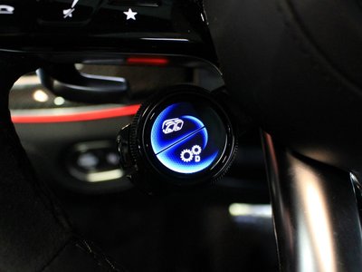 2026 Mercedes-BENZ GLE AMG — миниатюра 29
