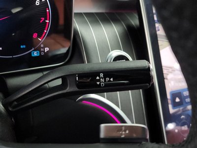 MERCEDES-BENZ GLC - 9