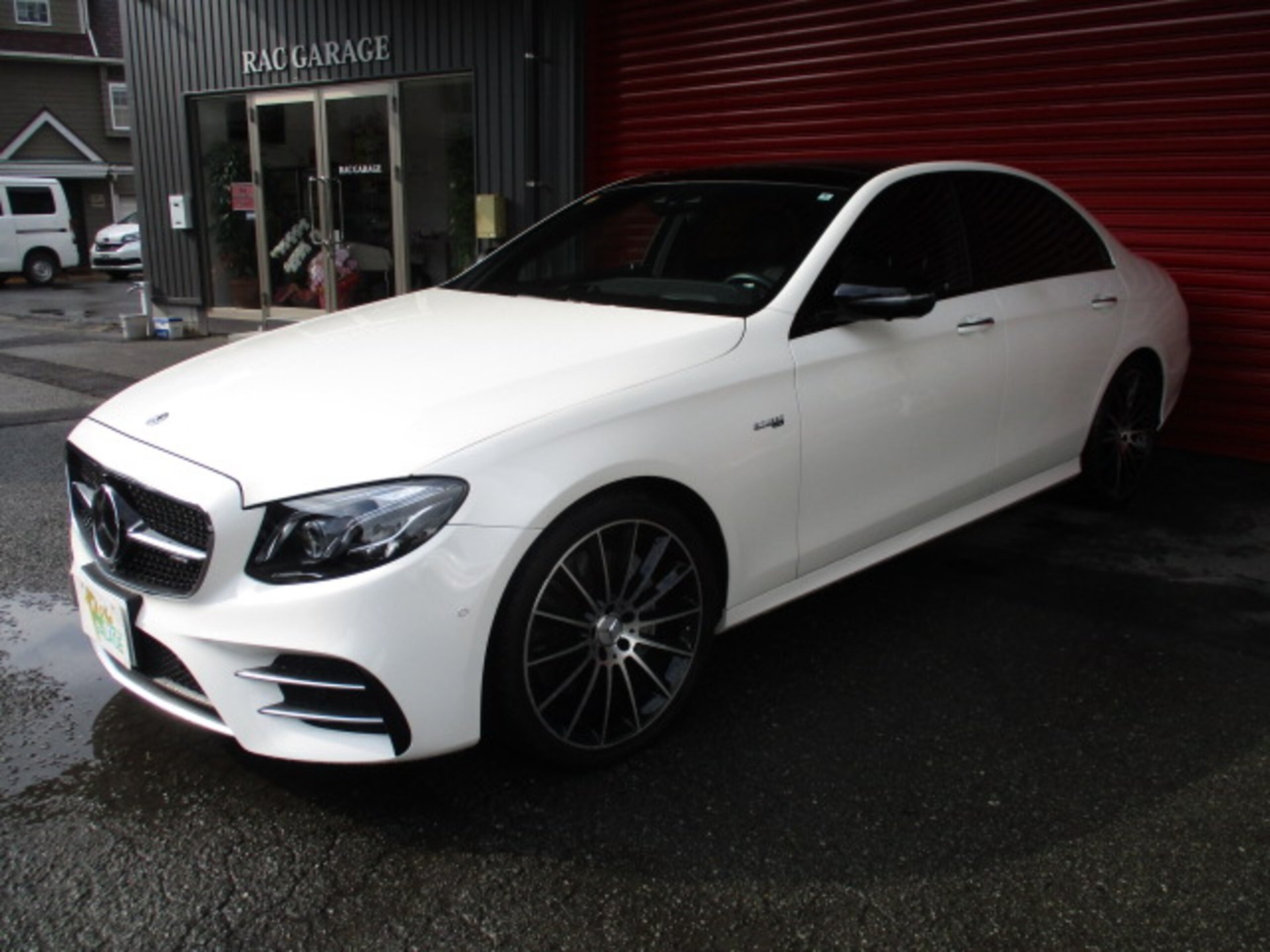 MERCEDES-BENZ E-CLASS AMG - View 1