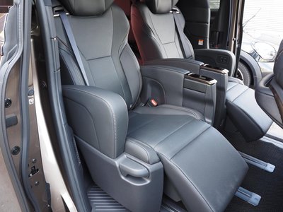 صورة 10 لـ 2025 Toyota ALPHARD