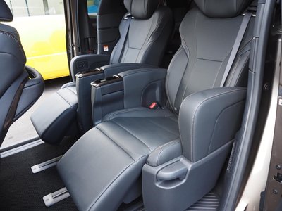 2025 Toyota ALPHARD — миниатюра 13