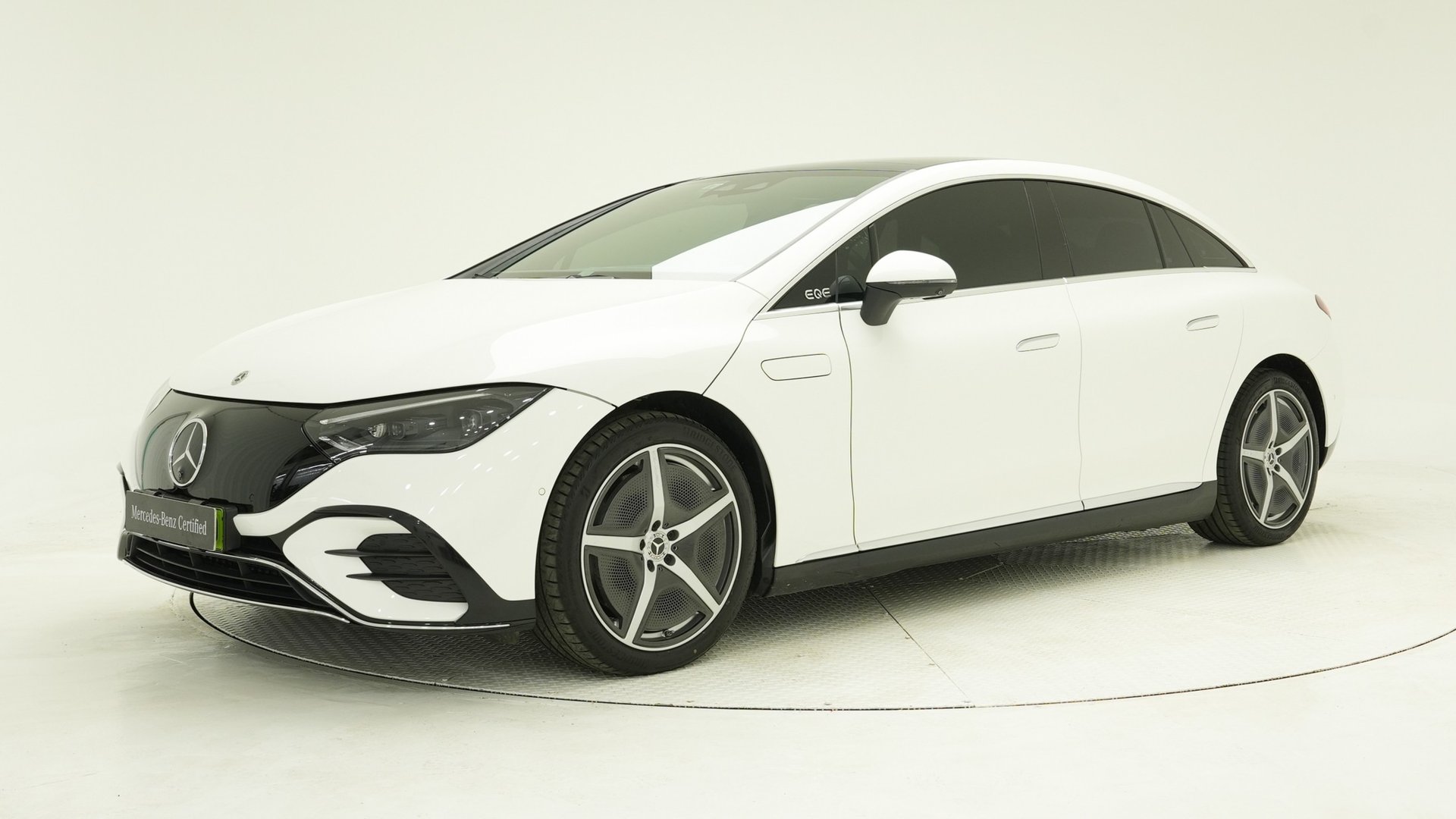 MERCEDES-BENZ EQE - View 1