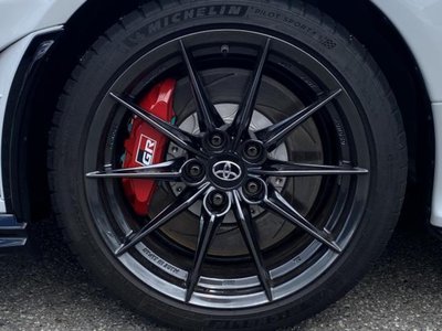 TOYOTA GR YARIS - 4