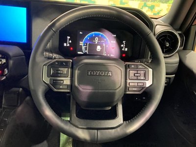 TOYOTA LAND CRUISER 250 - 7