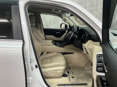 TOYOTA LAND CRUISER 300 - 8