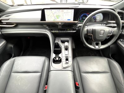 TOYOTA CROWN CROSSOVER - 2