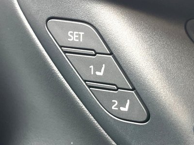 TOYOTA CROWN CROSSOVER - 8