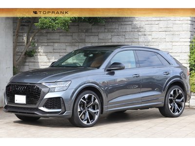 AUDI RS Q8