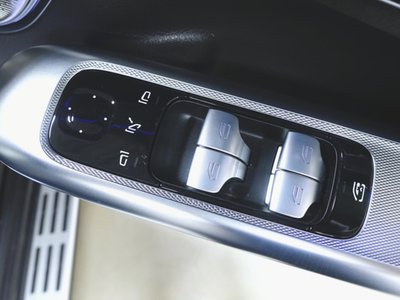 2025 Mercedes-BENZ EQE AMG 缩略图 21