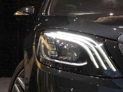 2018 Mercedes-BENZ S-CLASS photo 2