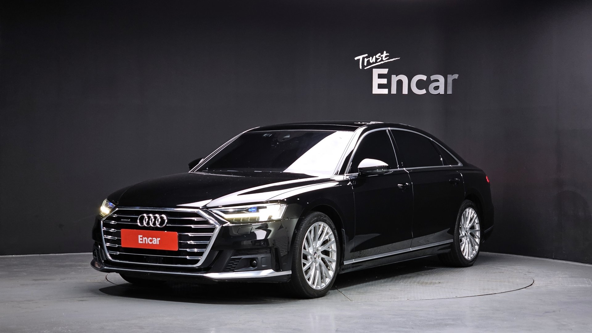 AUDI A8 - View 1