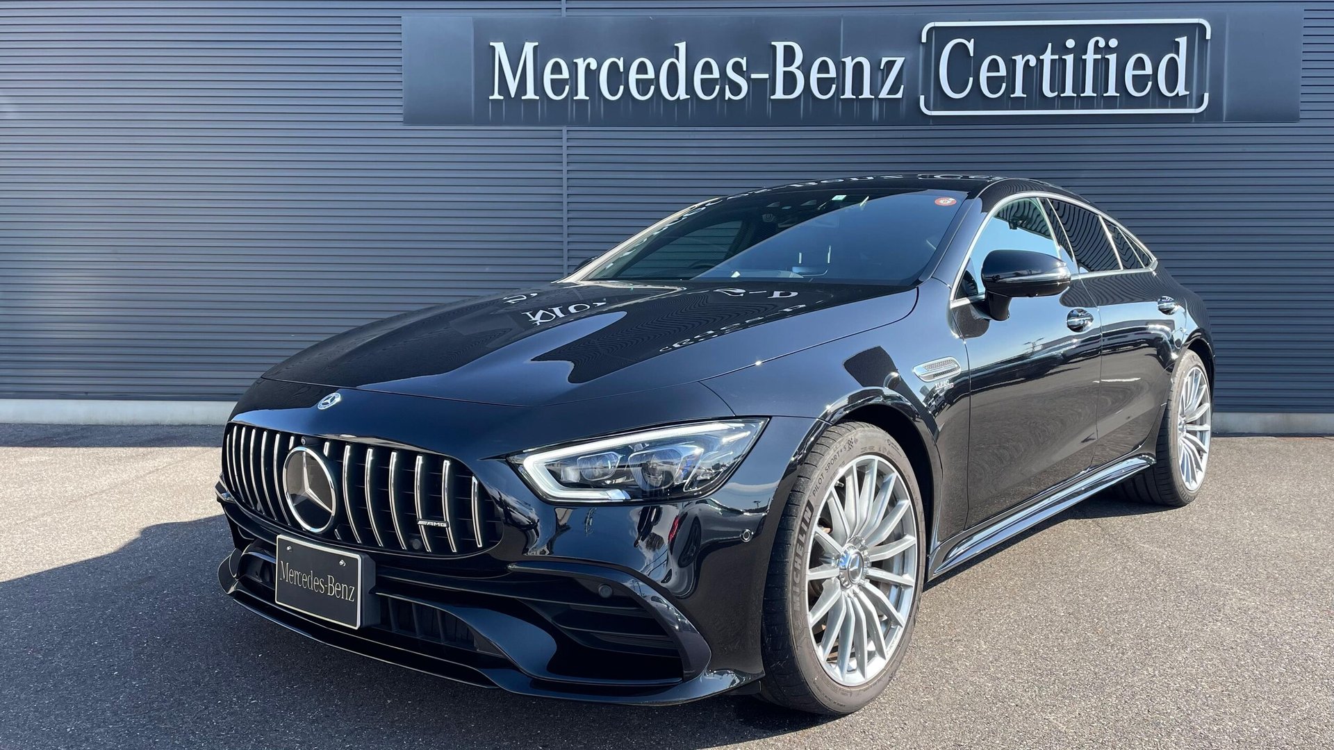 MERCEDES-BENZ GT AMG - View 1