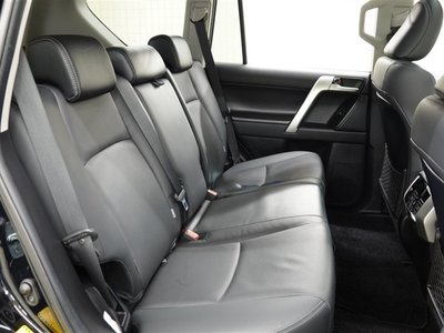 TOYOTA LAND CRUISER PRADO - 9