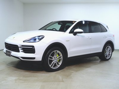PORSCHE CAYENNE - 1