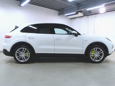 PORSCHE CAYENNE - 8