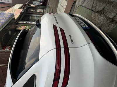2025 Genesis GV70 photo 3