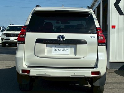 TOYOTA LAND CRUISER PRADO - 8