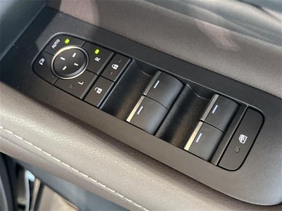 2025 Toyota ALPHARD thumbnail 38