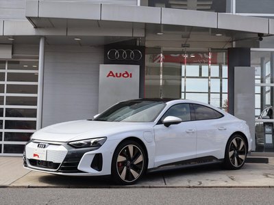 AUDI E-TRON GT - 3