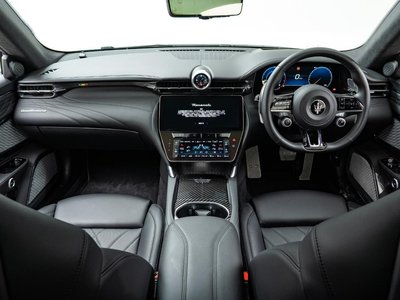 MASERATI GRANTURISMO - 4
