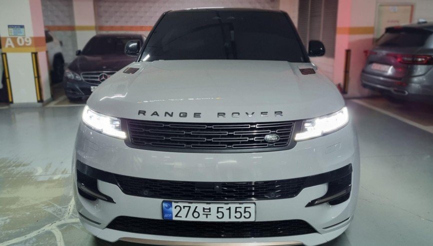 LAND ROVER RANGE ROVER SPORT - View 1