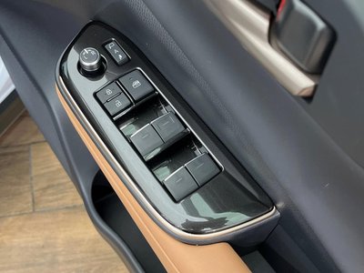 2024 Toyota CROWN SPORT thumbnail 62