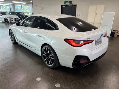 BMW I4 - 8