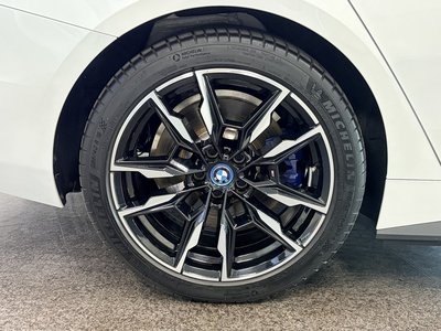 2024 BMW I4 — миниатюра 20