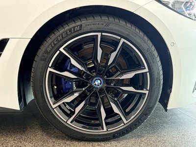 2024 BMW I4 — миниатюра 19