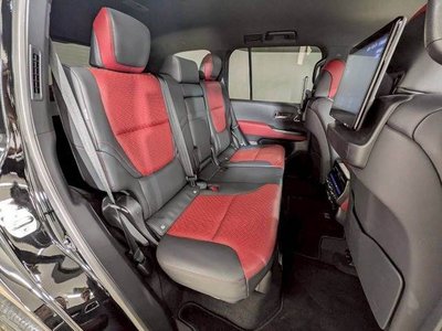 TOYOTA LAND CRUISER 300 - 6