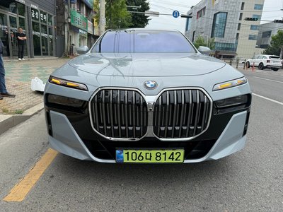 BMW 7 SERIES
