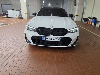 2025 BMW 3 SERIES photo 2