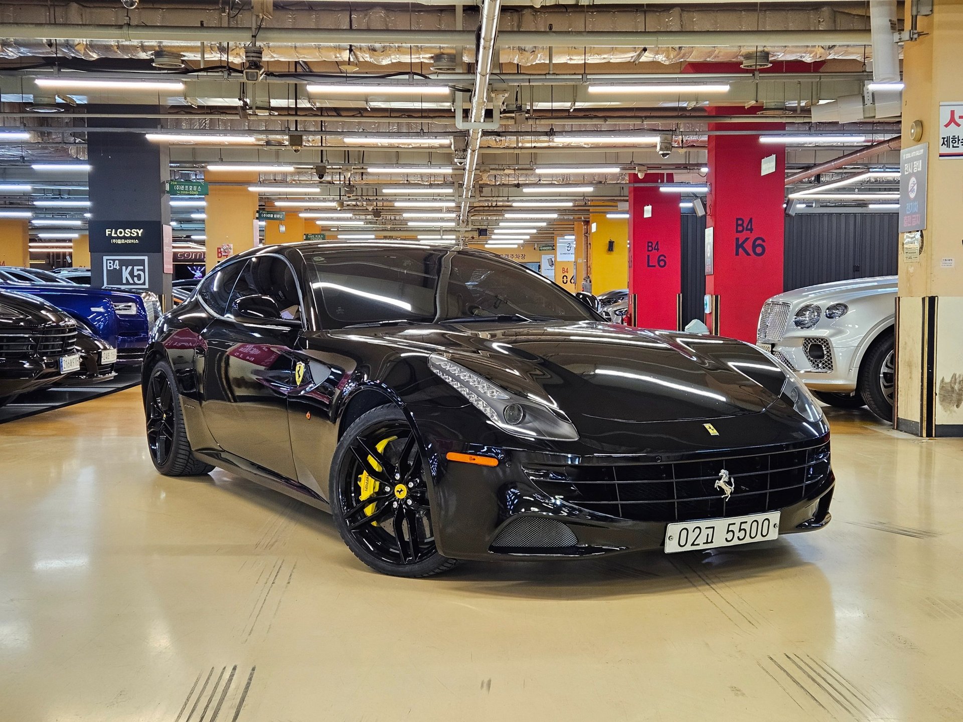 FERRARI FF - View 1