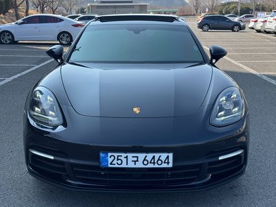 PORSCHE PANAMERA - 1