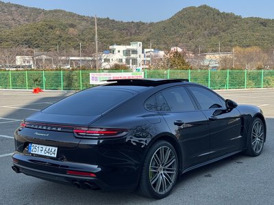 PORSCHE PANAMERA - 7