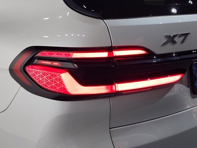 صورة 10 لـ 2025 BMW X7