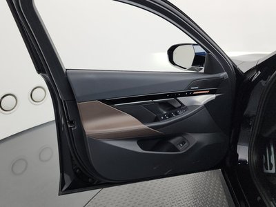 صورة مصغرة 14 لـ 2024 BMW 5 SERIES
