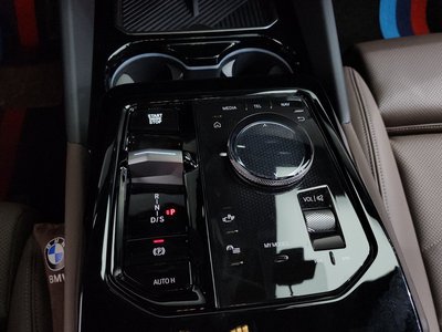 صورة مصغرة 12 لـ 2024 BMW 5 SERIES