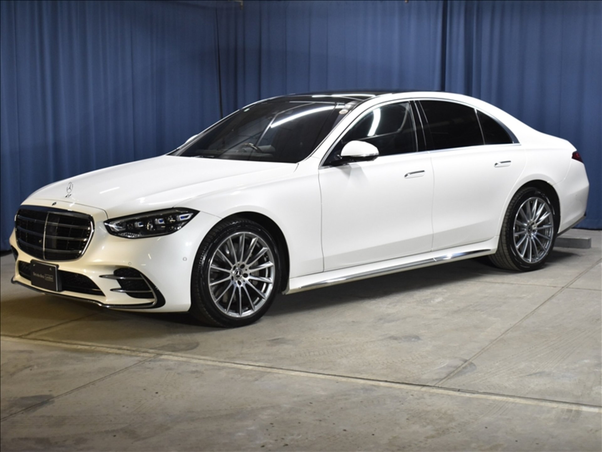 MERCEDES-BENZ S-CLASS - View 1