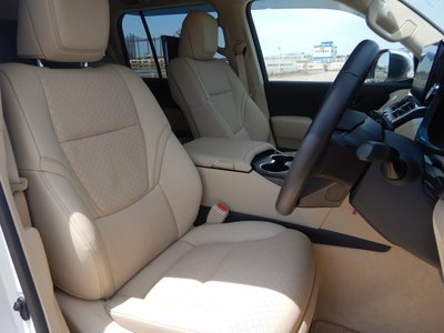 TOYOTA LAND CRUISER 300 - 10