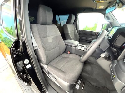 صورة 8 لـ 2024 Toyota LAND CRUISER 250