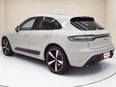 PORSCHE MACAN - 2