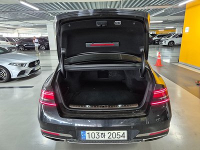 2022 Genesis G90 (RS4) — миниатюра 11