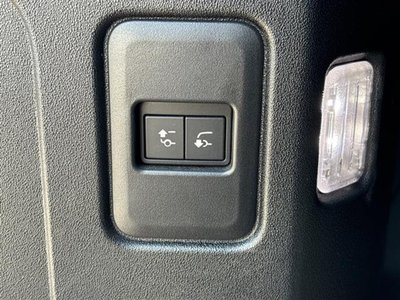 2023 LAND Rover DEFENDER 缩略图 16