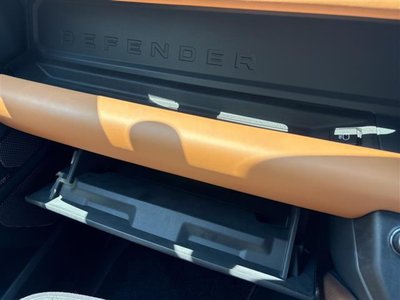 صورة 8 لـ 2023 LAND Rover DEFENDER