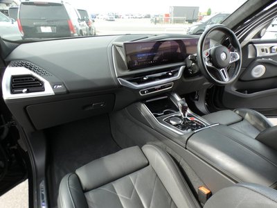 2024 BMW XM thumbnail 16