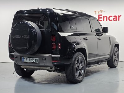 LAND ROVER DEFENDER - 4