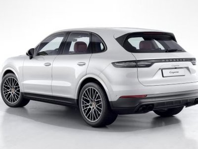 صورة 6 لـ 2023 Porsche CAYENNE
